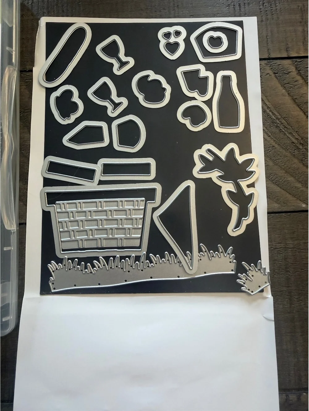 Stampin’ Up Picnic With You stamp set and Picnic Basket Builder Framelits Dies